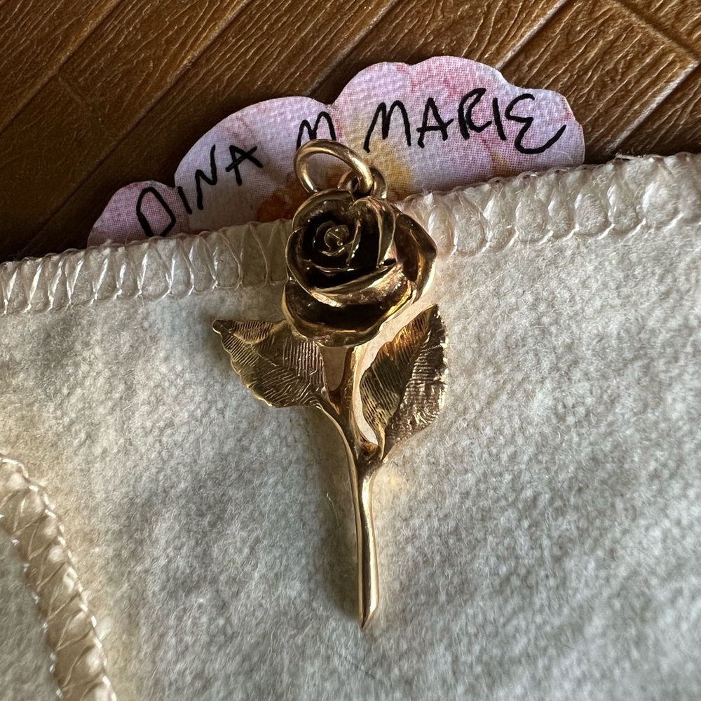 James Avery Retired Rose Pendant 14kt Yellow Gold!